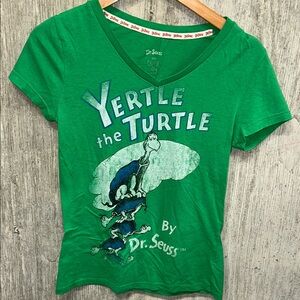 Dr. Seuss Vibrant Green Yertle the Turtle Girls Tee Small